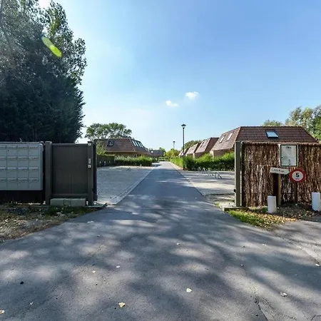 Holiday home Aan Zee Vlakbij Plopsaland En Het - Casa Memphis *